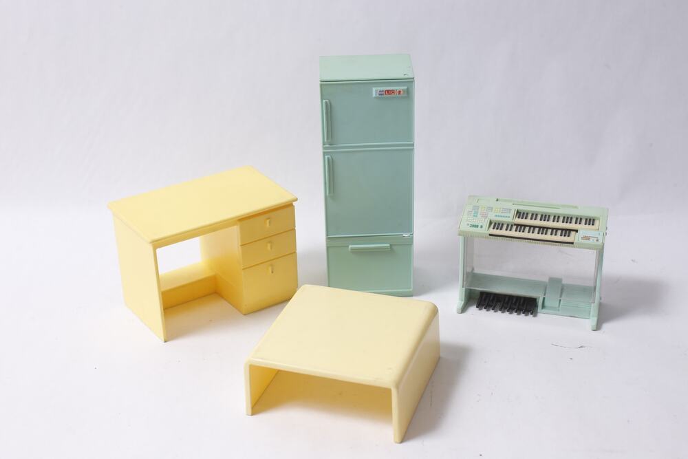 1980s Takara Licca-chan Yellow and Blue Dollhouse Furniture ~ 260826-WH 1309